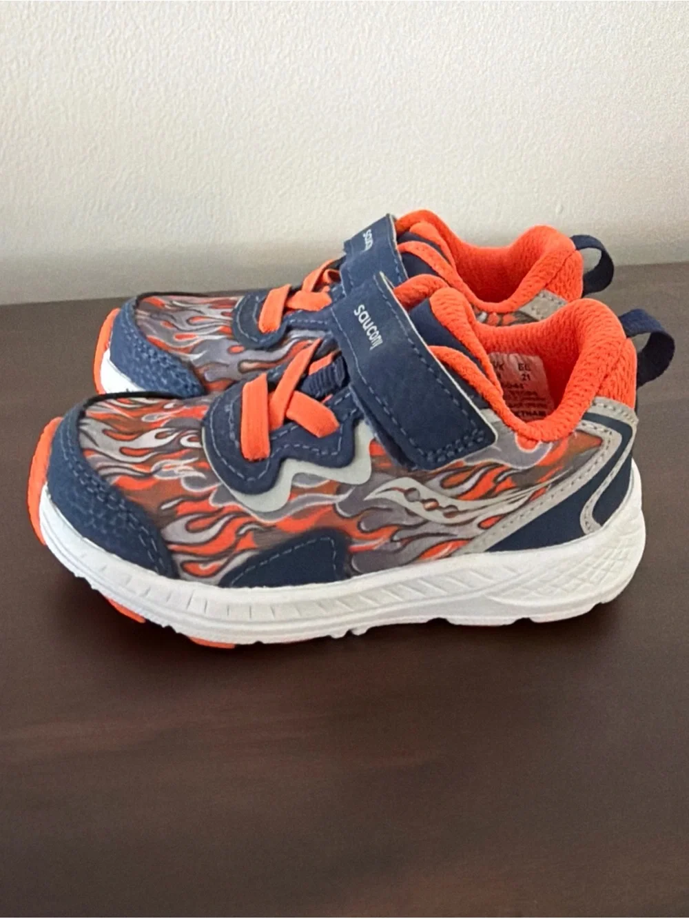 Saucony Flash Kids Shoes Sz 5 M Navy Orange Leather & Mesh NWOT